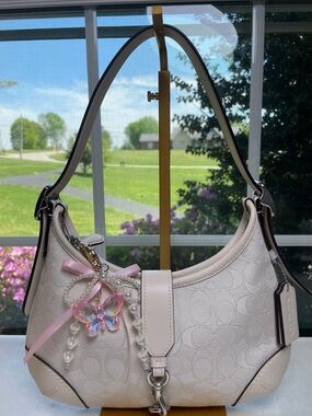 Coach Hamptons Hobo Limited Re-Edition in Cloud Chalk Signature Jacquard NWOT ⛅️